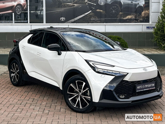 Тойота C-HR 2024 в Черновцах на Automoto.ua Белый Тойота C-HR, объемом двигателя 2 л и пробегом 18 тыс. км за 43296 $, фото 2 на Automoto.ua