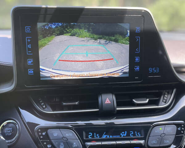 Белый Тойота C-HR, объемом двигателя 1.2 л и пробегом 81 тыс. км за 19000 $, фото 46 на Automoto.ua