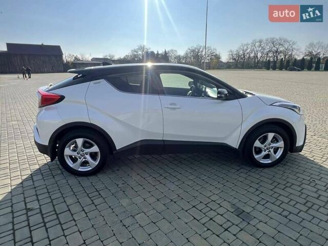 Белый Тойота C-HR, объемом двигателя 1.2 л и пробегом 168 тыс. км за 16900 $, фото 8 на Automoto.ua