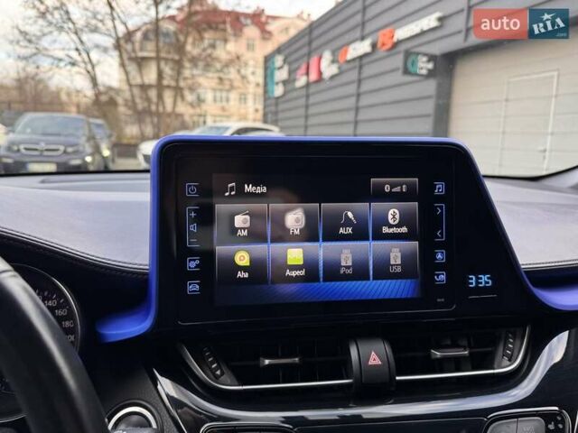 Белый Тойота C-HR, объемом двигателя 1.2 л и пробегом 168 тыс. км за 16900 $, фото 23 на Automoto.ua