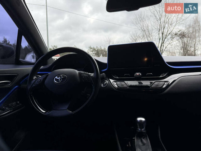 Белый Тойота C-HR, объемом двигателя 1.2 л и пробегом 105 тыс. км за 15500 $, фото 15 на Automoto.ua