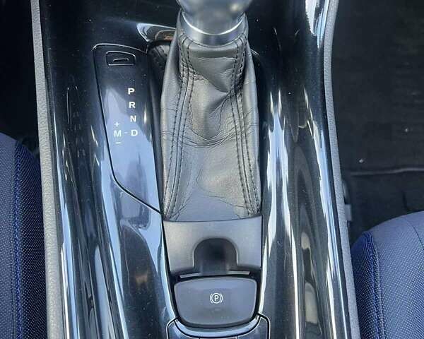 Белый Тойота C-HR, объемом двигателя 1.2 л и пробегом 168 тыс. км за 16900 $, фото 24 на Automoto.ua