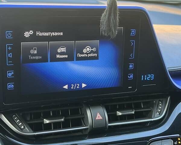 Белый Тойота C-HR, объемом двигателя 1.2 л и пробегом 168 тыс. км за 16900 $, фото 25 на Automoto.ua