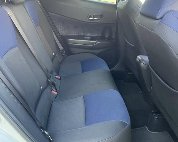 Белый Тойота C-HR, объемом двигателя 1.2 л и пробегом 168 тыс. км за 16900 $, фото 33 на Automoto.ua