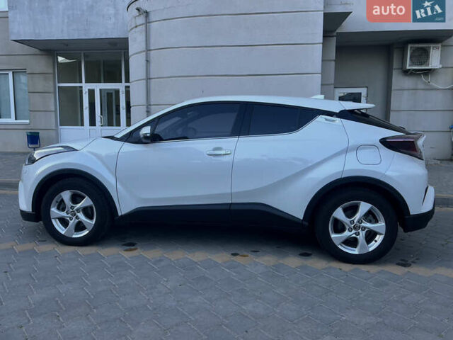 Білий Тойота C-HR, об'ємом двигуна 1.2 л та пробігом 129 тис. км за 18999 $, фото 7 на Automoto.ua
