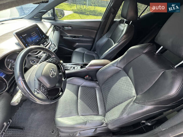 Белый Тойота C-HR, объемом двигателя 1.2 л и пробегом 140 тыс. км за 20000 $, фото 10 на Automoto.ua