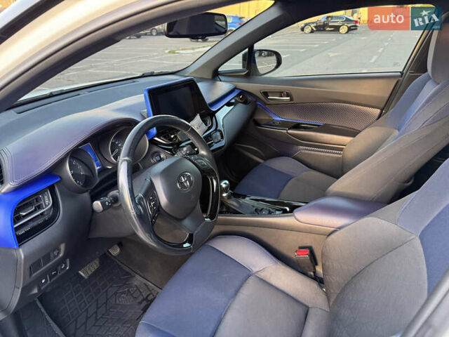 Белый Тойота C-HR, объемом двигателя 1.2 л и пробегом 116 тыс. км за 20000 $, фото 8 на Automoto.ua