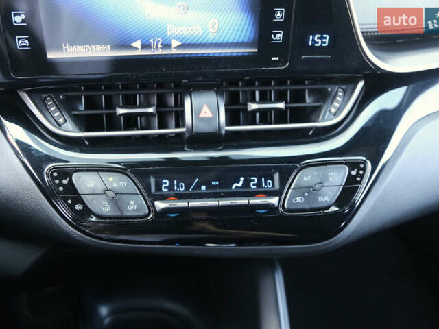 Білий Тойота C-HR, об'ємом двигуна 1.99 л та пробігом 80 тис. км за 21662 $, фото 15 на Automoto.ua