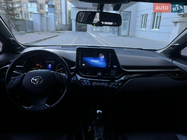 Білий Тойота C-HR, об'ємом двигуна 1.2 л та пробігом 129 тис. км за 18999 $, фото 5 на Automoto.ua