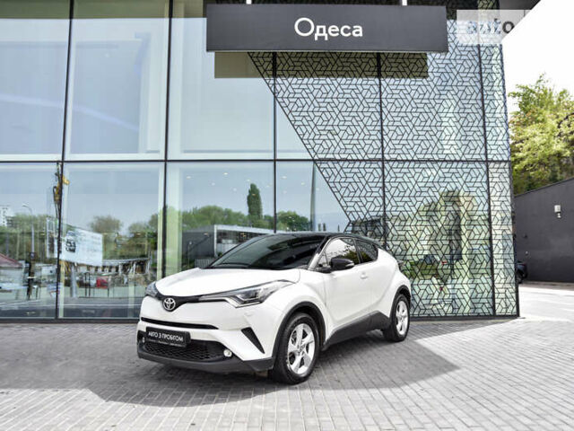 Білий Тойота C-HR, об'ємом двигуна 1.99 л та пробігом 55 тис. км за 22300 $, фото 1 на Automoto.ua