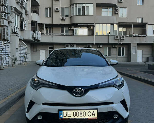 Білий Тойота C-HR, об'ємом двигуна 1.2 л та пробігом 129 тис. км за 18999 $, фото 8 на Automoto.ua