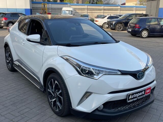 Белый Тойота C-HR, объемом двигателя 1.8 л и пробегом 95 тыс. км за 22990 $, фото 12 на Automoto.ua