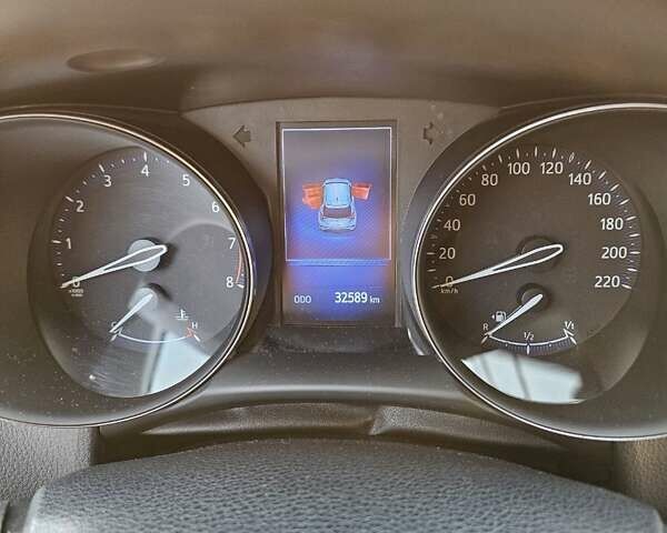 Білий Тойота C-HR, об'ємом двигуна 1.2 л та пробігом 32 тис. км за 18500 $, фото 3 на Automoto.ua