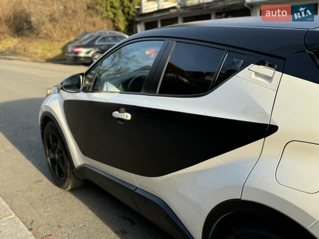Білий Тойота C-HR, об'ємом двигуна 1.99 л та пробігом 80 тис. км за 21662 $, фото 10 на Automoto.ua