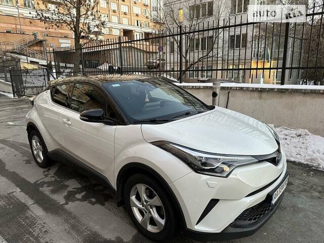 Білий Тойота C-HR, об'ємом двигуна 1.2 л та пробігом 25 тис. км за 23000 $, фото 10 на Automoto.ua