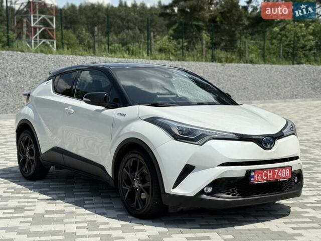 Белый Тойота C-HR, объемом двигателя 1.8 л и пробегом 97 тыс. км за 23300 $, фото 11 на Automoto.ua