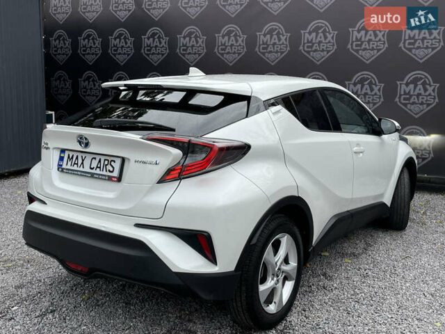 Тойота C-HR 2018 у Києві на Automoto.ua Білий Тойота C-HR, об'ємом двигуна 1.8 л та пробігом 74 тис. км за 22900 $, фото 6 на Automoto.ua