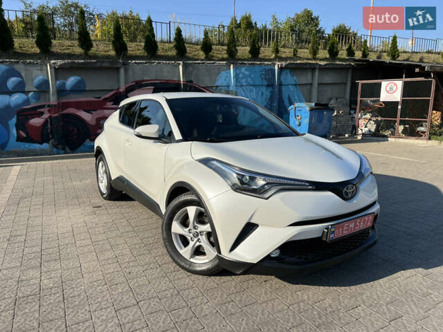 Білий Тойота C-HR, об'ємом двигуна 1.8 л та пробігом 144 тис. км за 21900 $, фото 18 на Automoto.ua