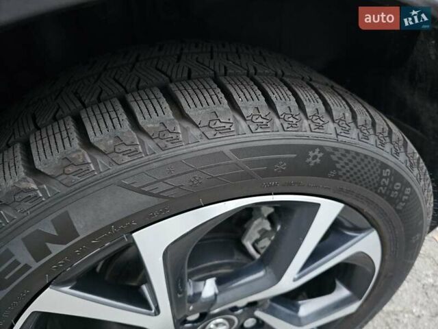 Білий Тойота C-HR, об'ємом двигуна 1.99 л та пробігом 59 тис. км за 19500 $, фото 9 на Automoto.ua