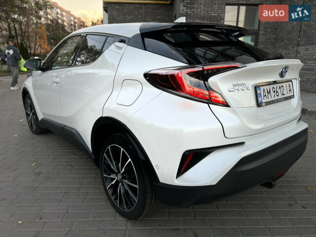 Білий Тойота C-HR, об'ємом двигуна 0 л та пробігом 133 тис. км за 22300 $, фото 13 на Automoto.ua