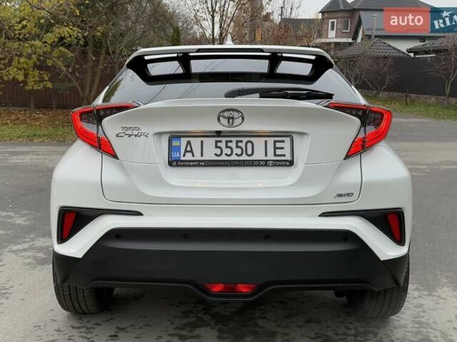 Белый Тойота C-HR, объемом двигателя 1.2 л и пробегом 88 тыс. км за 21500 $, фото 5 на Automoto.ua