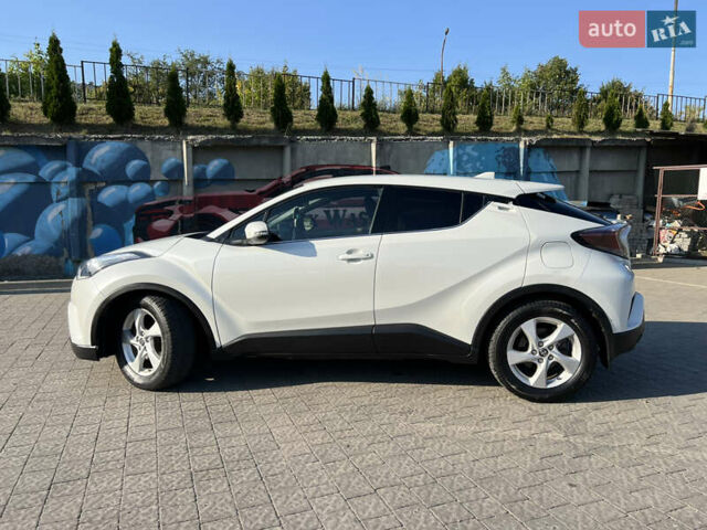 Білий Тойота C-HR, об'ємом двигуна 1.8 л та пробігом 144 тис. км за 21900 $, фото 6 на Automoto.ua