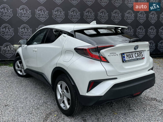 Тойота C-HR 2018 у Києві на Automoto.ua Білий Тойота C-HR, об'ємом двигуна 1.8 л та пробігом 74 тис. км за 22900 $, фото 4 на Automoto.ua