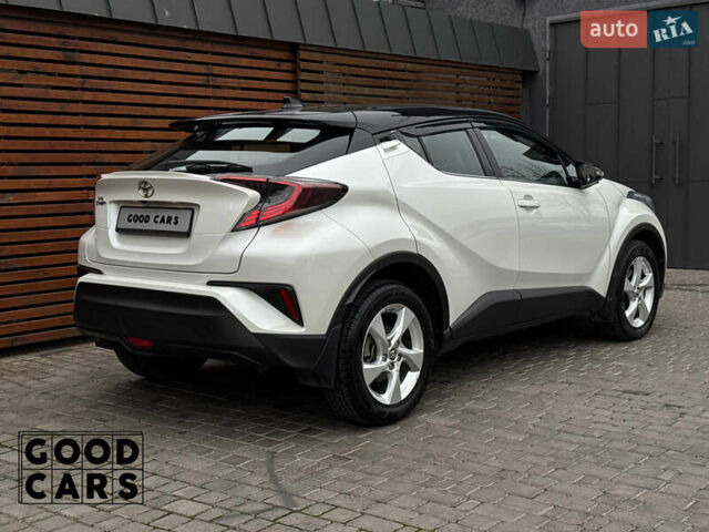 Білий Тойота C-HR, об'ємом двигуна 1.99 л та пробігом 64 тис. км за 25000 $, фото 6 на Automoto.ua