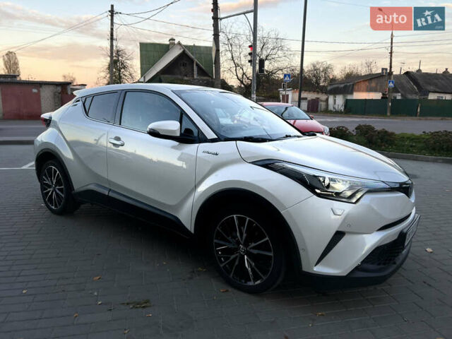 Білий Тойота C-HR, об'ємом двигуна 0 л та пробігом 133 тис. км за 22300 $, фото 6 на Automoto.ua