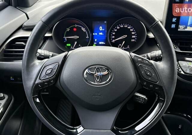 Білий Тойота C-HR, об'ємом двигуна 1.8 л та пробігом 49 тис. км за 25477 $, фото 12 на Automoto.ua