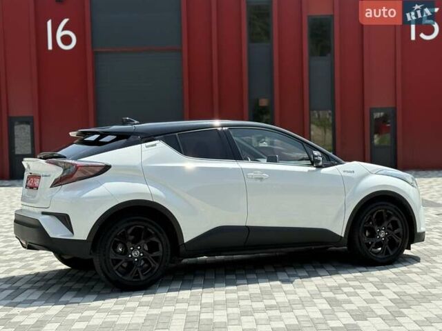 Белый Тойота C-HR, объемом двигателя 1.8 л и пробегом 97 тыс. км за 23300 $, фото 8 на Automoto.ua