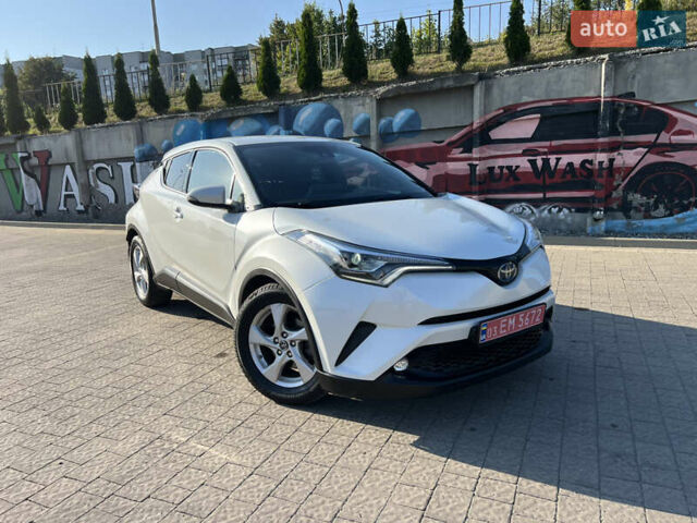 Білий Тойота C-HR, об'ємом двигуна 1.8 л та пробігом 144 тис. км за 21900 $, фото 17 на Automoto.ua