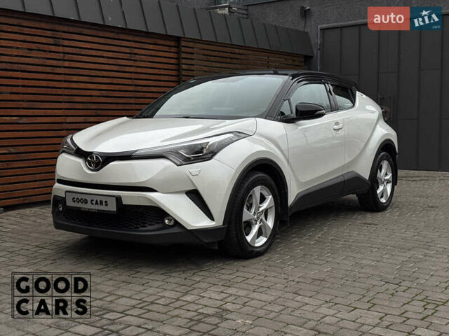 Білий Тойота C-HR, об'ємом двигуна 1.99 л та пробігом 64 тис. км за 25000 $, фото 2 на Automoto.ua