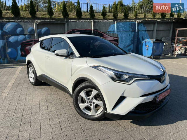 Білий Тойота C-HR, об'ємом двигуна 1.8 л та пробігом 144 тис. км за 21900 $, фото 3 на Automoto.ua