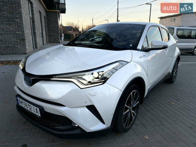Білий Тойота C-HR, об'ємом двигуна 0 л та пробігом 133 тис. км за 22300 $, фото 3 на Automoto.ua