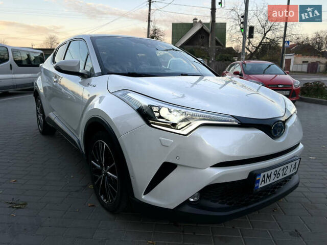 Білий Тойота C-HR, об'ємом двигуна 0 л та пробігом 133 тис. км за 22300 $, фото 5 на Automoto.ua