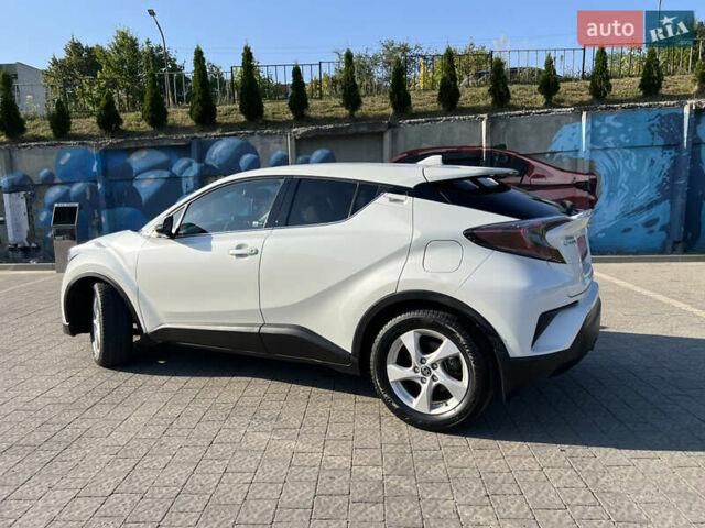 Білий Тойота C-HR, об'ємом двигуна 1.8 л та пробігом 144 тис. км за 21900 $, фото 7 на Automoto.ua
