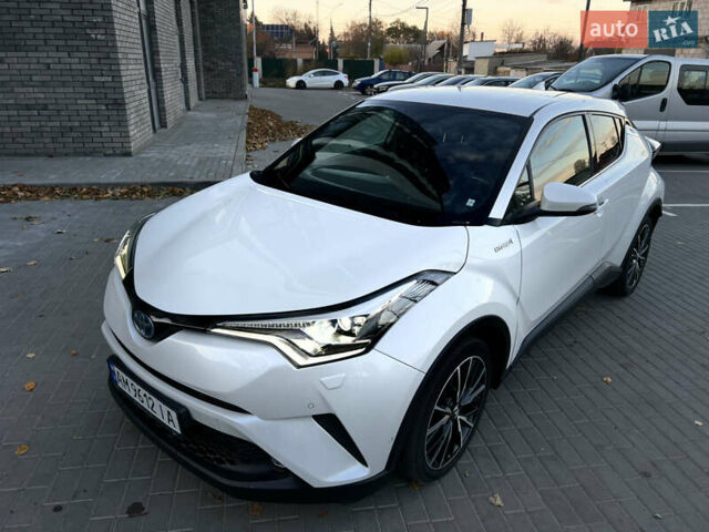 Білий Тойота C-HR, об'ємом двигуна 0 л та пробігом 133 тис. км за 22300 $, фото 2 на Automoto.ua