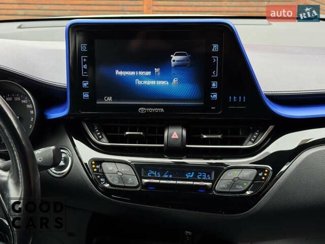Білий Тойота C-HR, об'ємом двигуна 1.99 л та пробігом 64 тис. км за 25000 $, фото 33 на Automoto.ua