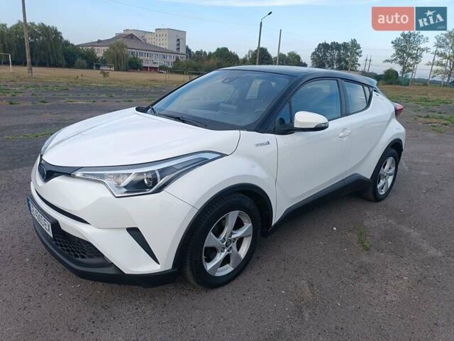 Білий Тойота C-HR, об'ємом двигуна 1.8 л та пробігом 98 тис. км за 19950 $, фото 5 на Automoto.ua