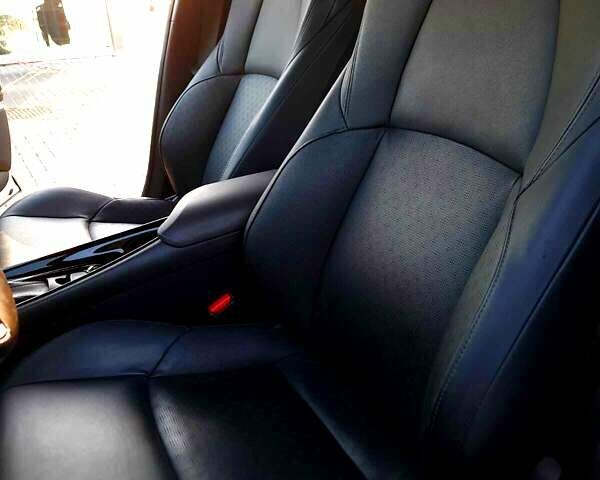 Білий Тойота C-HR, об'ємом двигуна 1.8 л та пробігом 42 тис. км за 27000 $, фото 13 на Automoto.ua