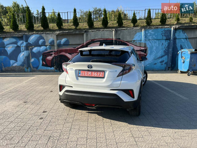 Білий Тойота C-HR, об'ємом двигуна 1.8 л та пробігом 144 тис. км за 21900 $, фото 11 на Automoto.ua
