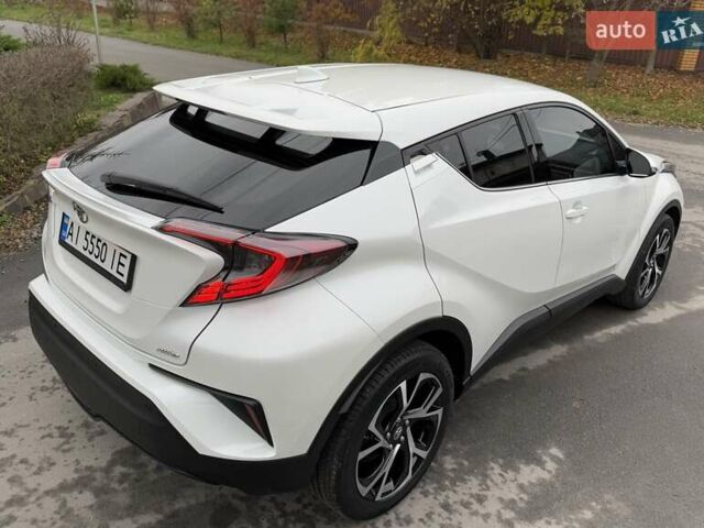 Белый Тойота C-HR, объемом двигателя 1.2 л и пробегом 88 тыс. км за 21500 $, фото 13 на Automoto.ua
