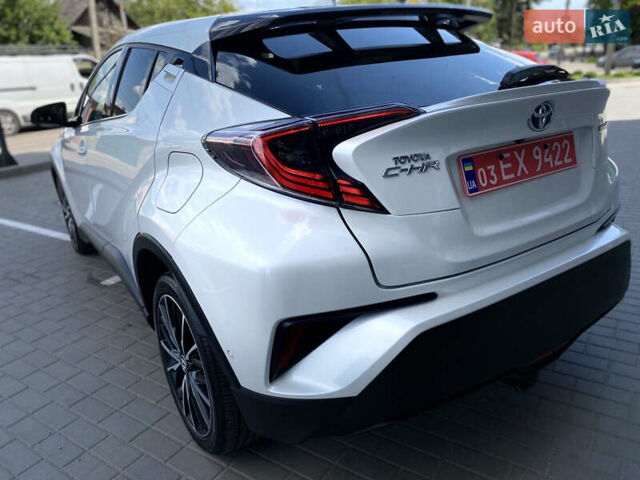 Белый Тойота C-HR, объемом двигателя 1.8 л и пробегом 130 тыс. км за 22300 $, фото 22 на Automoto.ua