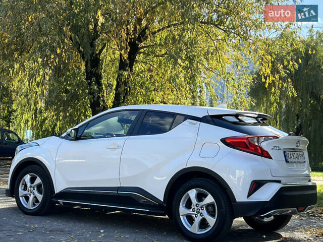 Белый Тойота C-HR, объемом двигателя 1.2 л и пробегом 57 тыс. км за 18750 $, фото 12 на Automoto.ua