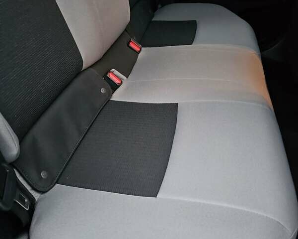 Білий Тойота C-HR, об'ємом двигуна 1.99 л та пробігом 59 тис. км за 19500 $, фото 16 на Automoto.ua