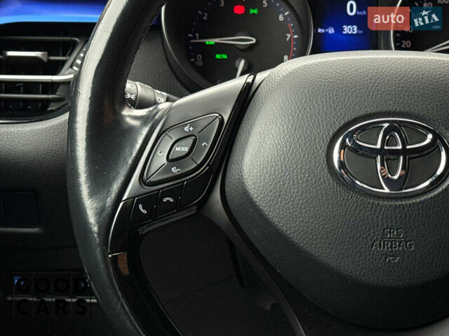Білий Тойота C-HR, об'ємом двигуна 1.99 л та пробігом 64 тис. км за 25000 $, фото 29 на Automoto.ua