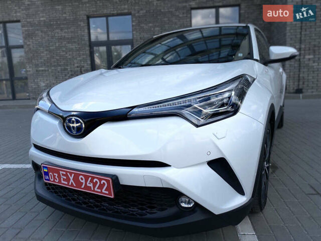 Белый Тойота C-HR, объемом двигателя 1.8 л и пробегом 130 тыс. км за 22300 $, фото 15 на Automoto.ua