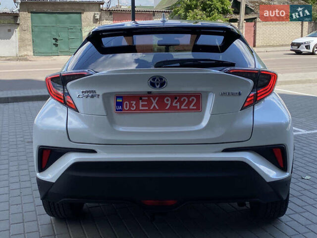 Белый Тойота C-HR, объемом двигателя 1.8 л и пробегом 130 тыс. км за 22300 $, фото 7 на Automoto.ua