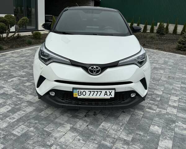 Белый Тойота C-HR, объемом двигателя 1.99 л и пробегом 64 тыс. км за 24500 $, фото 8 на Automoto.ua